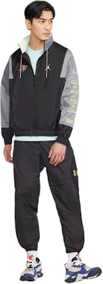 乔丹运动DNA绣Logo拼色织夹克黑色秋季版 DN3404-011 Shop 乔丹运动DNA绣Logo拼色织夹克黑色秋季版 DN3404-011