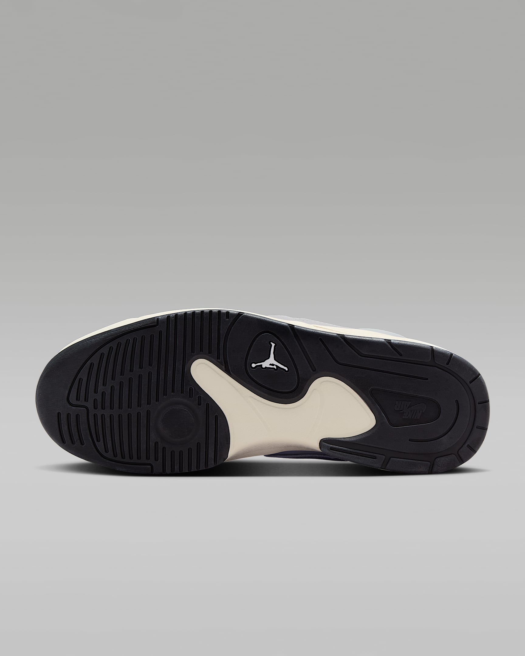 Lookbook Jordan Stadium 90 ''Light Smoke Gray'' Herren Sneaker Hellgrau. HV1810-001