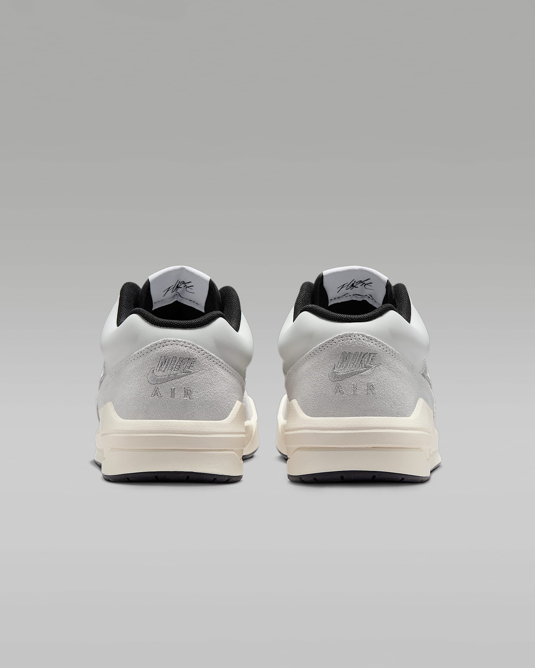 Sizing Jordan Stadium 90 ''Light Smoke Gray'' Herren Sneaker Hellgrau. HV1810-001