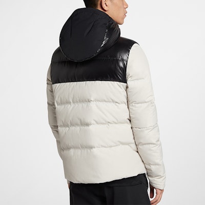 乔丹冬季撞色连帽羽绒服 白色 924676-072 Purchase 乔丹冬季撞色连帽羽绒服 白色 924676-072