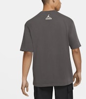 ジョーダン×ア・マ・マニエール Tシャツ (グレー) CV3440-099 Shop ジョーダン×ア・マ・マニエール Tシャツ (グレー) CV3440-099