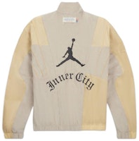 乔丹x HTG联名亚洲限定男款奶油色徽标拼接高领夹克 DJ7976-236 Lookbook 乔丹x HTG联名亚洲限定男款奶油色徽标拼接高领夹克 DJ7976-236