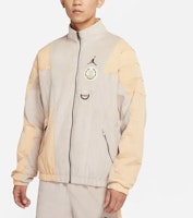 乔丹x HTG联名亚洲限定男款奶油色徽标拼接高领夹克 DJ7976-236 Purchase 乔丹x HTG联名亚洲限定男款奶油色徽标拼接高领夹克 DJ7976-236