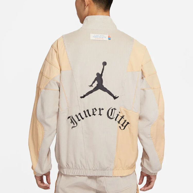 Details for 乔丹x HTG联名亚洲限定男款奶油色徽标拼接高领夹克 DJ7976-236