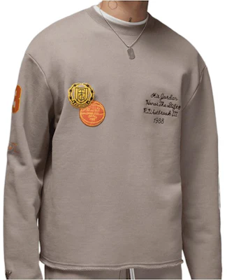 Jordan x HTG SS23 Baju Sejuk Sulam Longgar Kelabu (Eksklusif Asia) DX6240-087 Shop Jordan x HTG SS23 Baju Sejuk Sulam Longgar Kelabu (Eksklusif Asia) DX6240-087