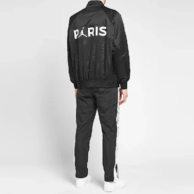 Jordan x PSG Jaket Hitam Lengan Panjang Berkerah Ritsleting. BQ8369-010 Lookbook Jordan x PSG Jaket Hitam Lengan Panjang Berkerah Ritsleting. BQ8369-010