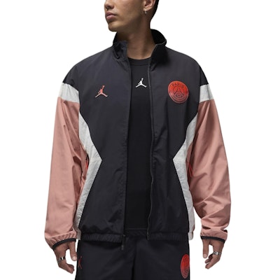 乔丹联名巴黎圣日耳曼FW24徽标连帽拉链夹克 黑粉中性款 FV7740-685 Shop 乔丹联名巴黎圣日耳曼FW24徽标连帽拉链夹克 黑粉中性款 FV7740-685