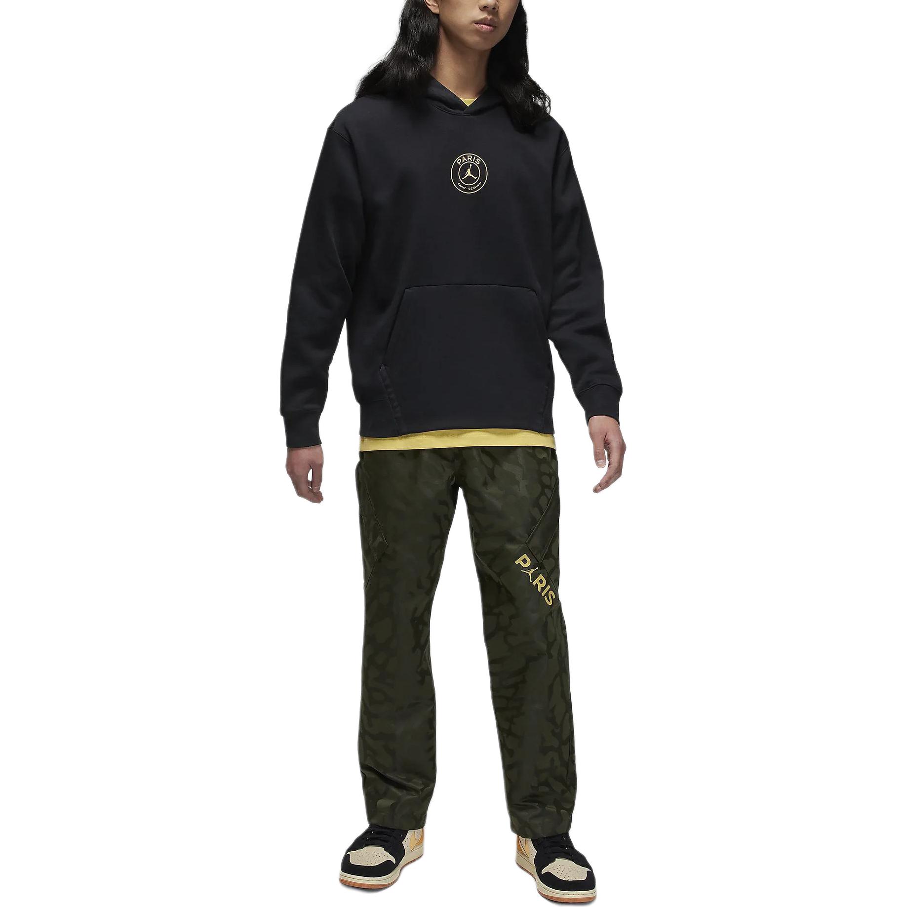 Shop Jordan x PSG Paris Saint-Germain Strike Hoodie Hitam SS24 Pullover FN5327-010