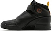 Lookbook 侏罗纪公园 x 锐步 Stomper '安全' 运动鞋 GX5412