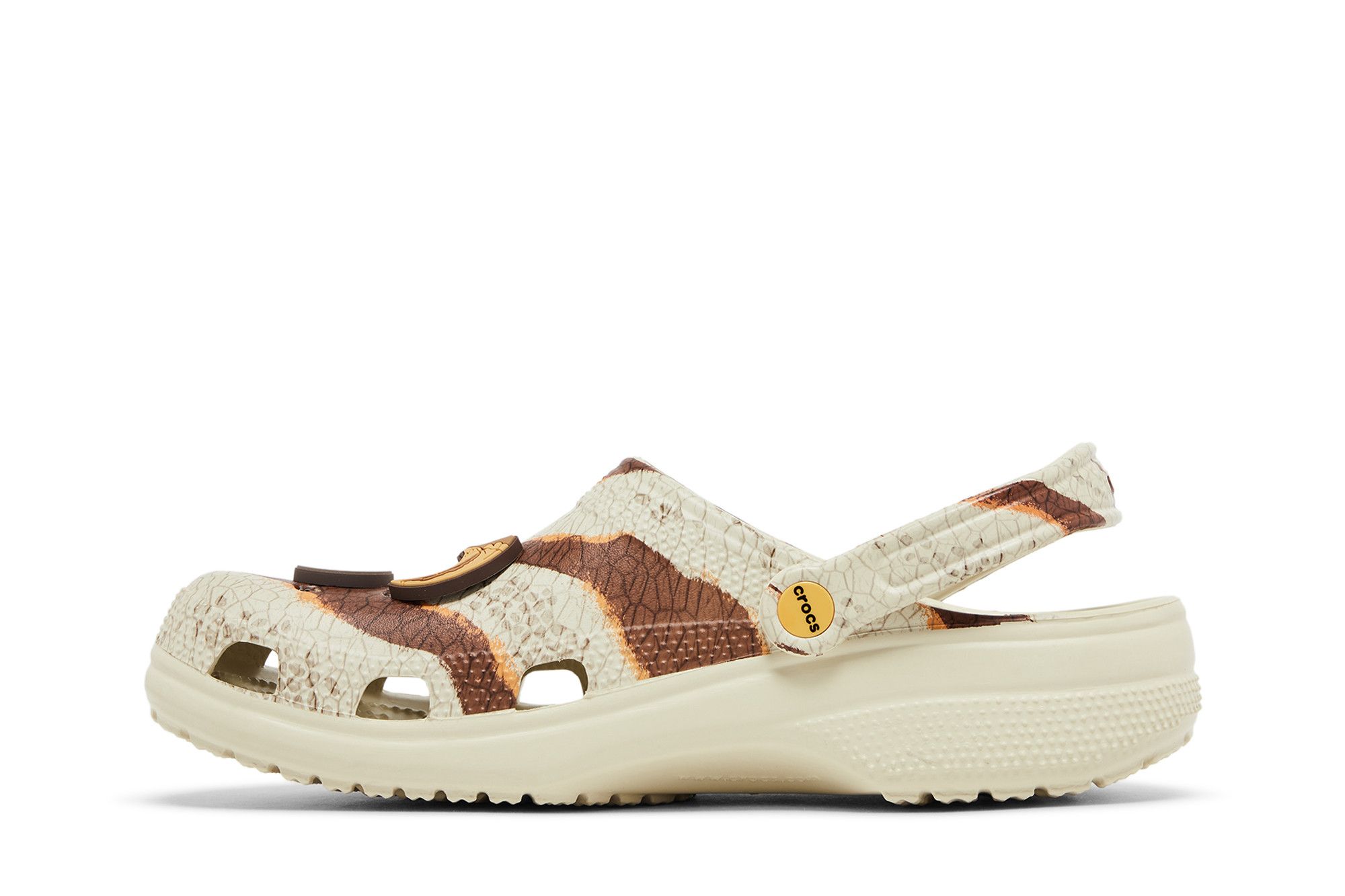 Lookbook Zuecos Clásicos Jurassic World x Crocs 'Bone'. 208860-2Y2