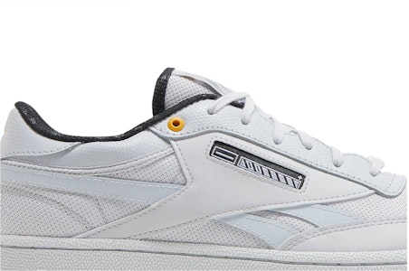 Jurassic World x Reebok Club C Revenge 'Genética Biosyn' HQ6205 Order Jurassic World x Reebok Club C Revenge 'Genética Biosyn' HQ6205