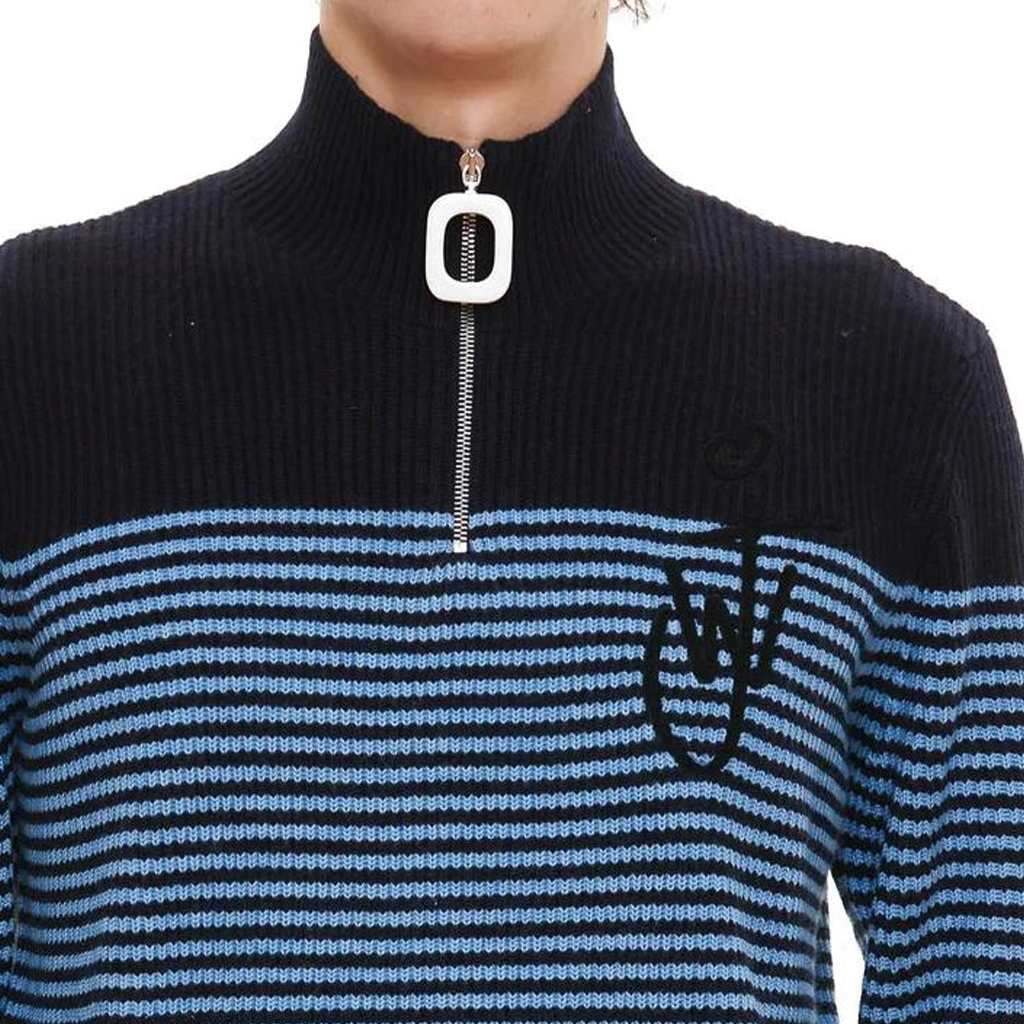 Purchase JW Anderson Suéter Tejido Azul a Rayas con Media Cremallera y Cuello Alto. KW0615YN0008-887
