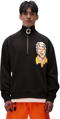 JW Anderson FW21 Half-Zip Sweatshirt Jacket Patch Hitam Lelaki JO0082PG0458-999 Sizing JW Anderson FW21 Half-Zip Sweatshirt Jacket Patch Hitam Lelaki JO0082PG0458-999