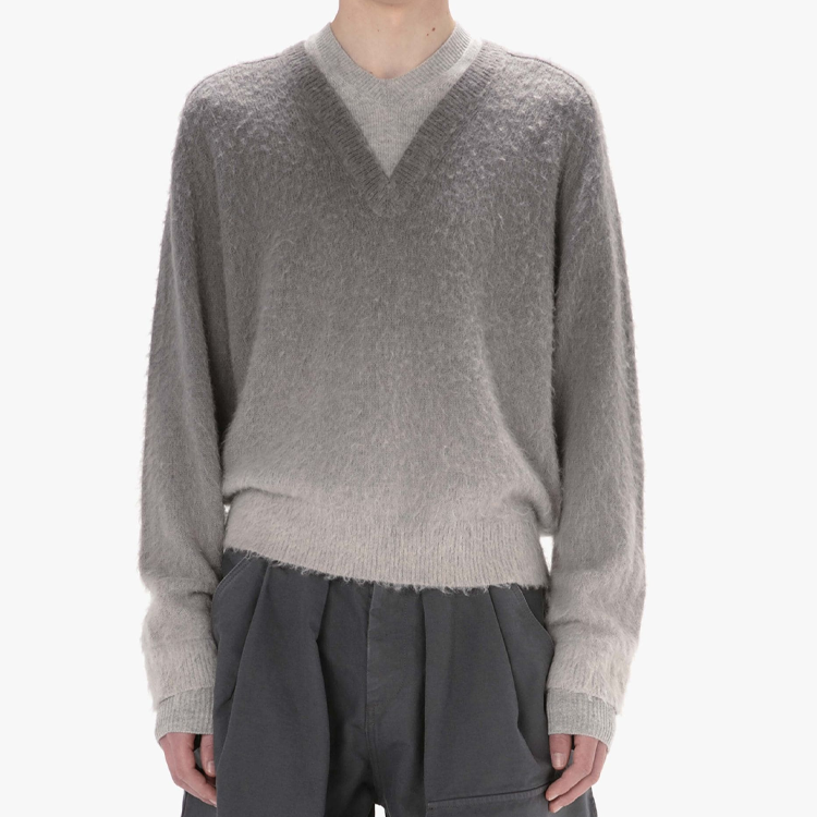 Lookbook JW Anderson FW24 Gradient Long Sleeve Sweater Kelabu Bersulam. KW1198YN0352938