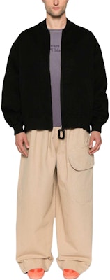 JW Anderson SS24 Jaket Zip-Up Lengan Panjang Hitam Potongan Santai JK0331PG1592-BLACK Lookbook JW Anderson SS24 Jaket Zip-Up Lengan Panjang Hitam Potongan Santai JK0331PG1592-BLACK