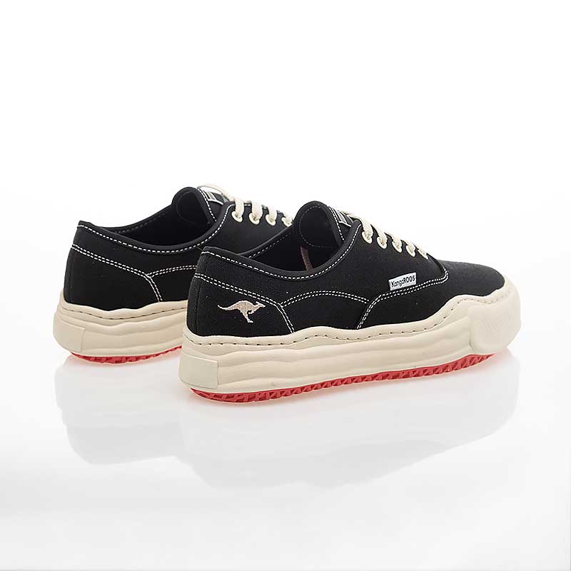 Lookbook 袋鼠 Nike MELT 系列 KM31621