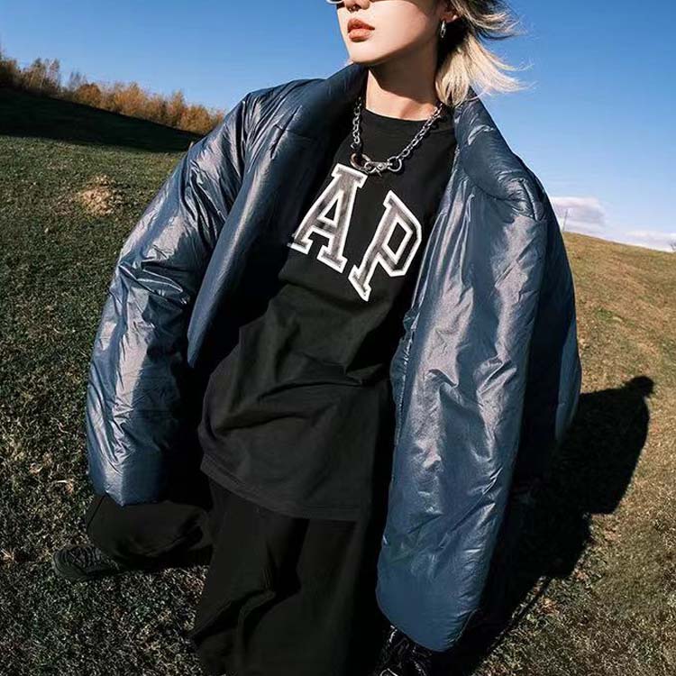 Shop Chaqueta Corta Azul Kanye YEEZY x Gap x Balenciaga Crewneck. YEEZY471312-blue