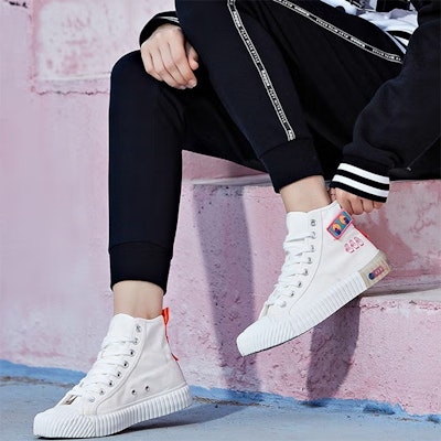 Kappa 藝術家聯名 串標帆布鞋 男女同款#送禮推薦 Purchase Kappa 藝術家聯名 串標帆布鞋 男女同款#送禮推薦