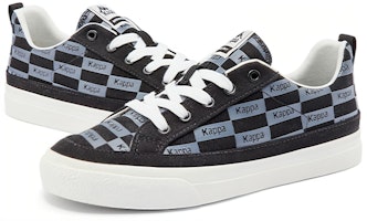 Kappa Sepatu Kanvas 'Hitam Kotak-kotak' K0CW5CC45-990 Lookbook Kappa Sepatu Kanvas 'Hitam Kotak-kotak' K0CW5CC45-990