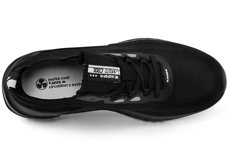 Shop Kappa 軽量ランニングシューズ (黒/ユニセックス) K0AW5MQ36-990