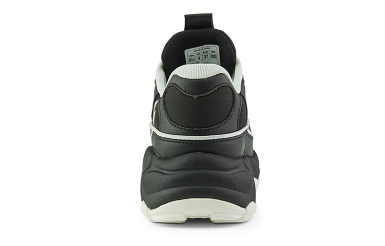 Shop Kappa 皮質厚底 低筒 運動休閒鞋 男女款 黑色