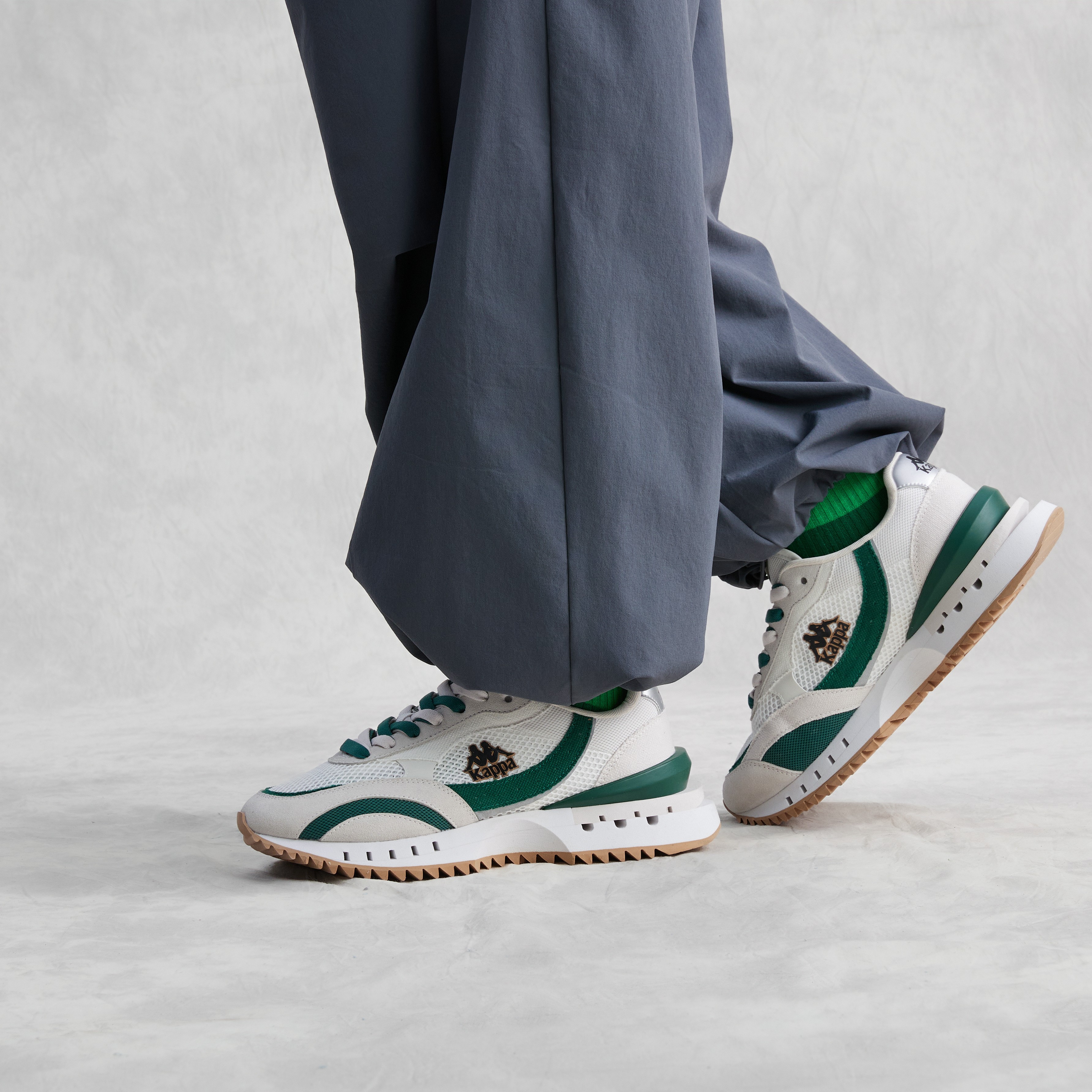 Shop Kappa Retro Comfort Low 'Putih Hijau' K0EX5MM20-012A