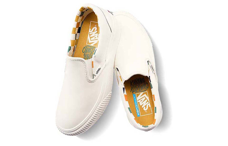 Shop Karina Rozunko x Vans Slip-On Platform SF ''Patent Marshmallow'' en Français VN0A3MVC25K