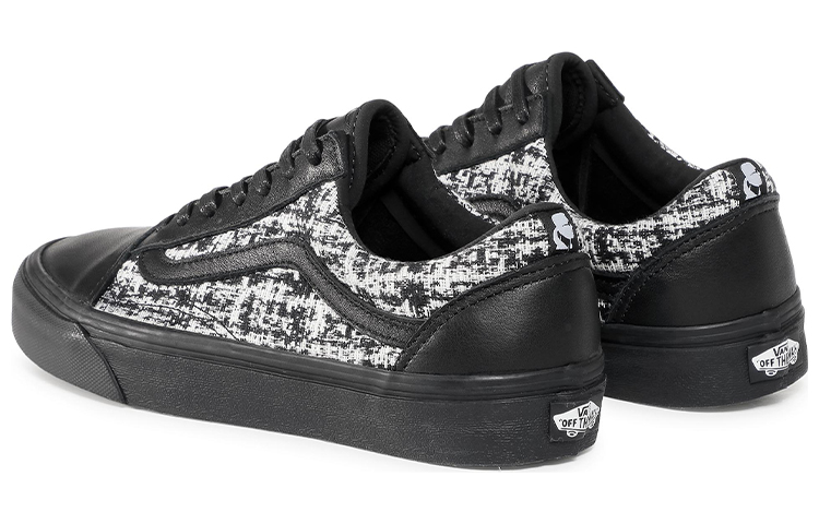 Shop 卡尔·拉格斐 x Vans Old Skool '黑色呢绒' VN0A38G1OEG