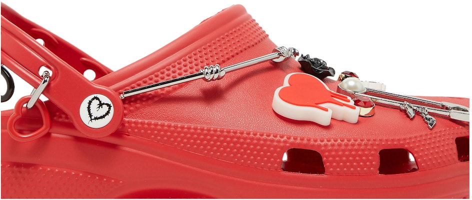 Karol G x Crocs Classic Clog 'Metal Hearts' - Selipar Karol G x Crocs 'Metal Hearts' 207998-8C1 Order Karol G x Crocs Classic Clog 'Metal Hearts' - Selipar Karol G x Crocs 'Metal Hearts' 207998-8C1