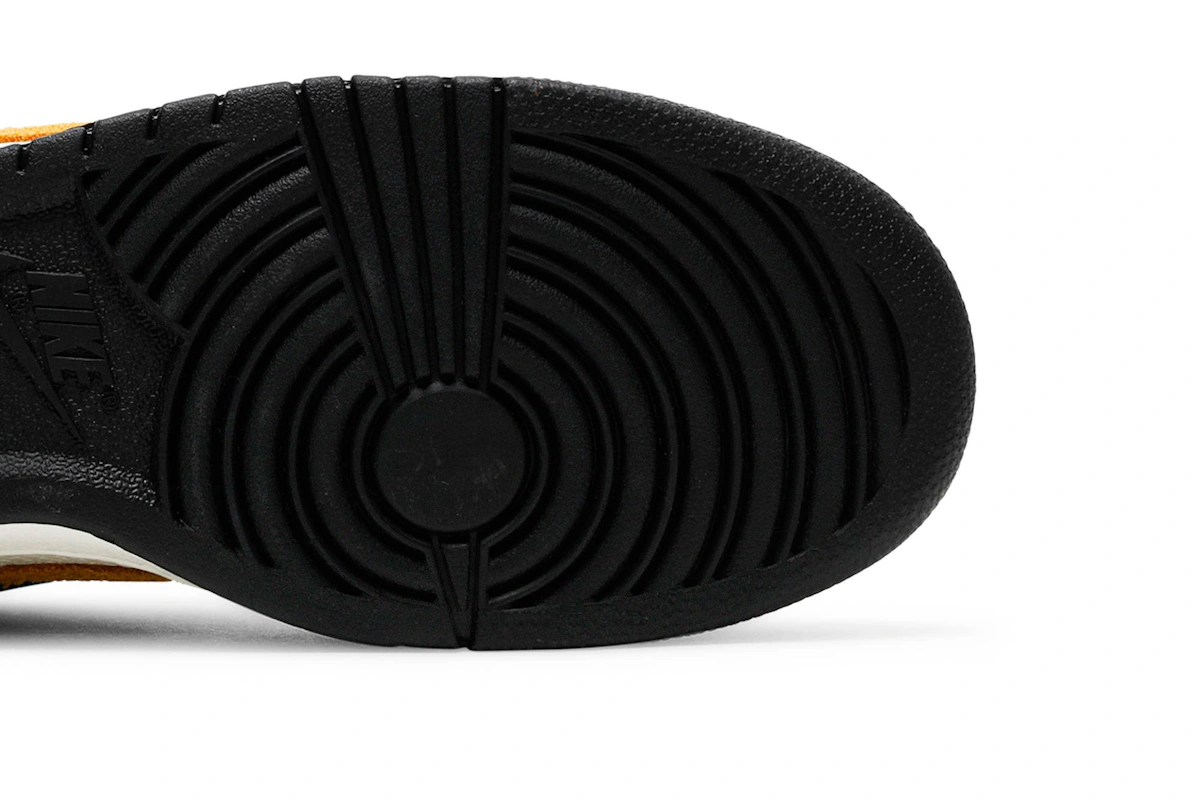 Kasina x Nike Dunk Low '80s Bus' CZ6501-100