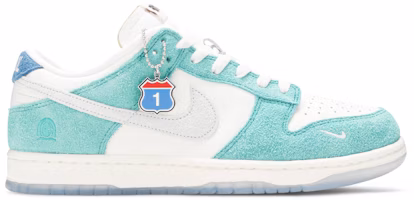Kasina x Nike Dunk Low 'Road Sign' CZ6501-101 Kasina x Nike Dunk Low 'Road Sign' CZ6501-101