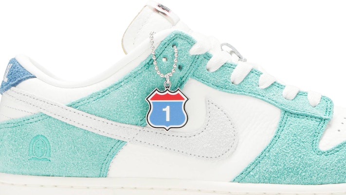 Kasina x Nike Dunk Low 'Tanda Jalan' CZ6501-101 Order Kasina x Nike Dunk Low 'Tanda Jalan' CZ6501-101