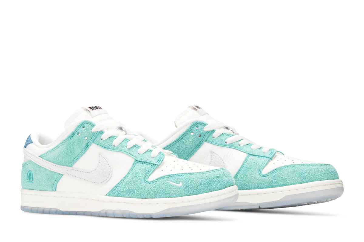 Kasina x Nike Dunk Low 'Road Sign' CZ6501-101