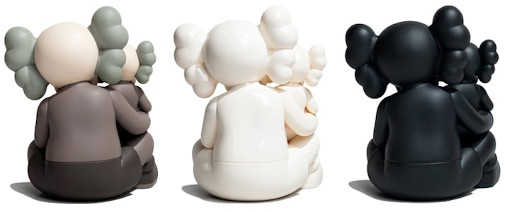 Set Boneka Vinyl KAWS Holiday Gunung Changbai 'Coklat Putih Hitam' Order Set Boneka Vinyl KAWS Holiday Gunung Changbai 'Coklat Putih Hitam'