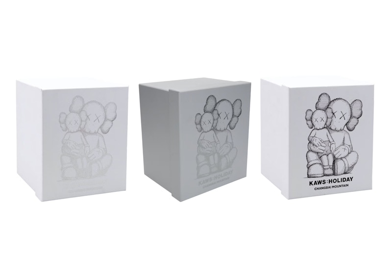 Lookbook Set Boneka Vinyl KAWS Holiday Gunung Changbai 'Coklat Putih Hitam'