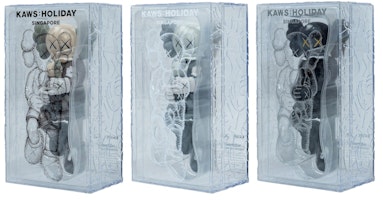 Set Figur KAWS Holiday Singapura 'Coklat Abu-abu Hitam' Order Set Figur KAWS Holiday Singapura 'Coklat Abu-abu Hitam'