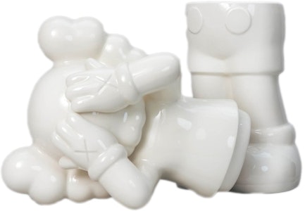 Set Kontainer KAWS Holiday UK Keramik (Edisi 1000) Order Set Kontainer KAWS Holiday UK Keramik (Edisi 1000)