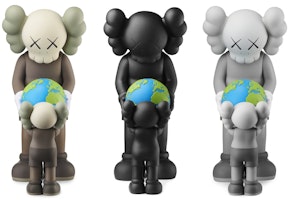 KAWS THE PROMISE 乙烯基玩偶套裝『棕色/黑色/灰色』 Shop KAWS THE PROMISE 乙烯基玩偶套裝『棕色/黑色/灰色』
