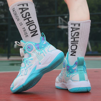 Kaws x BAPE Bapesta FS-029 Rendah 'Chompers - Crazy 2' 859 Lookbook Kaws x BAPE Bapesta FS-029 Rendah 'Chompers - Crazy 2' 859