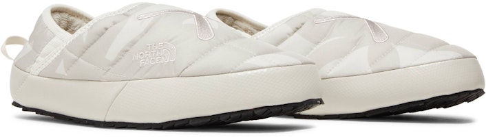 KAWS x The North Face ThermoBall Traction Mule VP 'Moonlight Ivory Print' NF0A7W6J-944 Cheap KAWS x The North Face ThermoBall Traction Mule VP 'Moonlight Ivory Print' NF0A7W6J-944