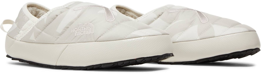 KAWS x The North Face ThermoBall Traction Mule VP '月光象牙印花' NF0A7W6J-944 Cheap KAWS x The North Face ThermoBall Traction Mule VP '月光象牙印花' NF0A7W6J-944