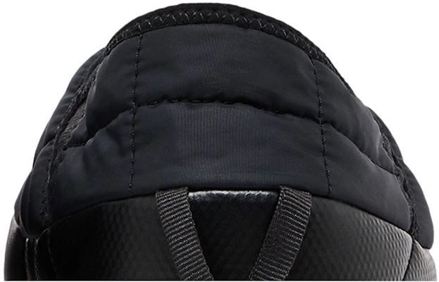 KAWS x The North Face ThermoBall Traction Mule VS ''Nero'' NF0A7W6I-KX7 Sizing KAWS x The North Face ThermoBall Traction Mule VS ''Nero'' NF0A7W6I-KX7