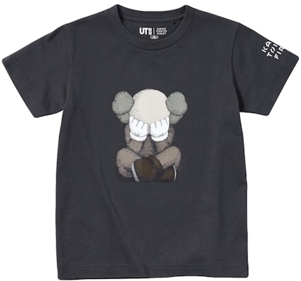 KAWS x Uniqlo Tokyo First Kids T-shirt 'Dark Grey' (Japanese Sizing) Buy KAWS x Uniqlo Tokyo First Kids T-shirt 'Dark Grey' (Japanese Sizing)