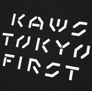 KAWS × UT 東京ファーストT (日本サイズ) ブラック 446671 Order KAWS × UT 東京ファーストT (日本サイズ) ブラック 446671