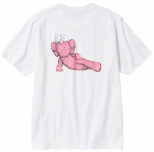 Camiseta Gráfica KAWS x Uniqlo UT Manga Corta (Talla Asia) Blanca Buy Camiseta Gráfica KAWS x Uniqlo UT Manga Corta (Talla Asia) Blanca