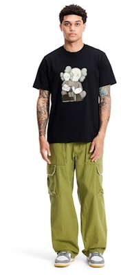 KAWS x Uniqlo UT Short Sleeve Graphic T-shirt Black Order KAWS x Uniqlo UT Short Sleeve Graphic T-shirt Black