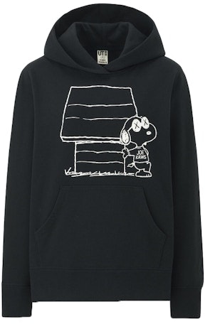 kaws-x-uniqlo-x-peanuts-joe-kaws-doghouse-hoodie-black