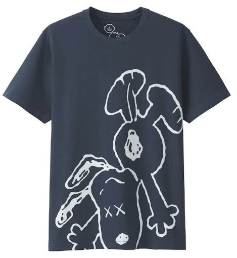 kaws-x-uniqlo-x-peanuts-snoopy-falling-tee-navy