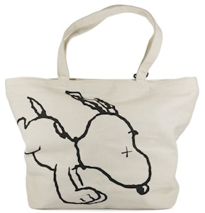 카우스 x 유니클로 x 피너츠 스누피 토트백 베이지
Buy 카우스 x 유니클로 x 피너츠 스누피 토트백 베이지