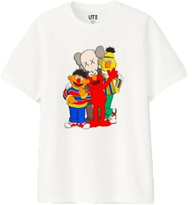 KAWS x Uniqlo x Sesame Street Group Tee (JP Sizing) White Buy KAWS x Uniqlo x Sesame Street Group Tee (JP Sizing) White